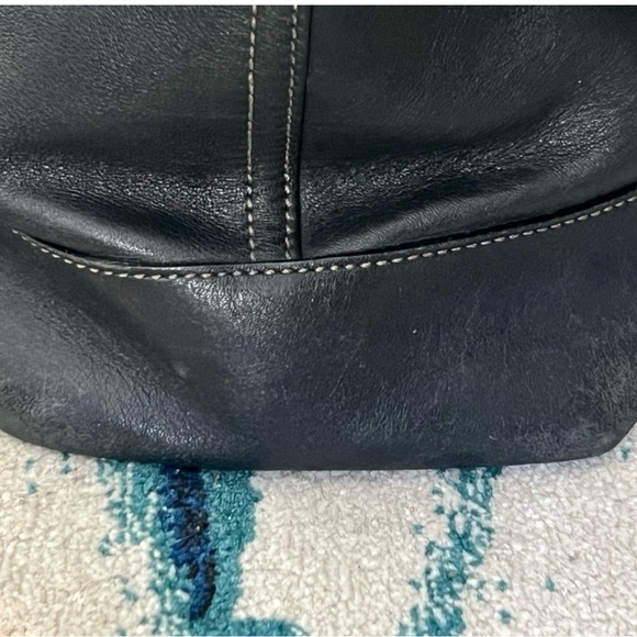 Coach VTG Hampton Tote - Picture 7 of 16